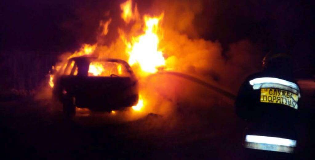 Ночью в Днепре снова горели автомобили