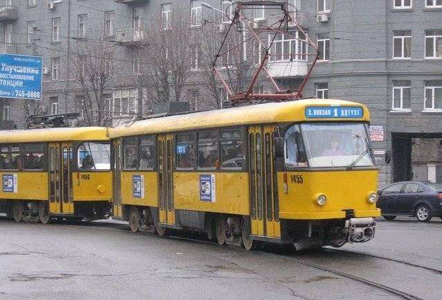 Сегодня в Днепре трамваи № 1 и №5 изменят маршрут