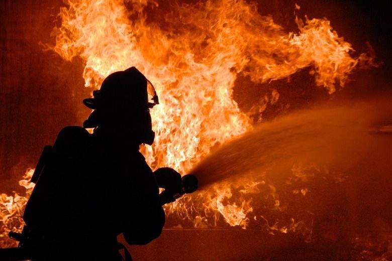 В Днепре пожарные не смогли спасти частный дом