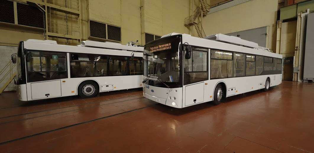 З низькою  підлогою і кондиціонерами: до кінця року Дніпро отримає 12 нових тролейбусів від «Південмашу»