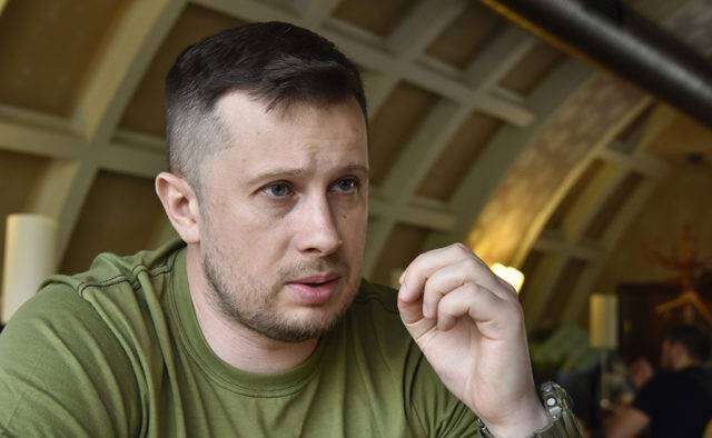 &quot;Будет десять тысяч&quot;. Билецкий пригрозил Зеленскому ввести свои &quot;войска&quot; на Донбасс (ВИДЕО)