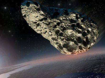 Рядом с Землей пронесся гигантский астероид (ВИДЕО)