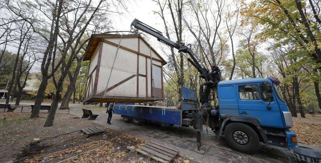 В Днепре демонтировали &quot;бесхозные&quot; киоски