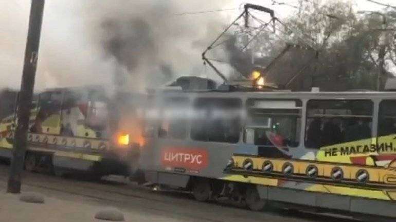 Дым начал заполнять вагоны: в центре Днепра произошло возгорание электротранспорта