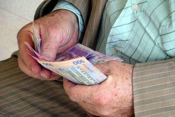 С 1 декабря в Украине повысились пенсии