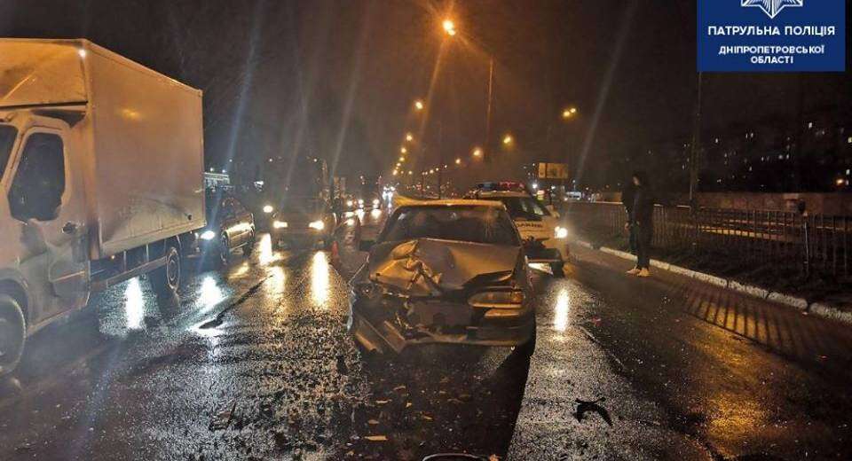 У Дніпрі п&#039;яний водій на ВАЗі протаранив Renault