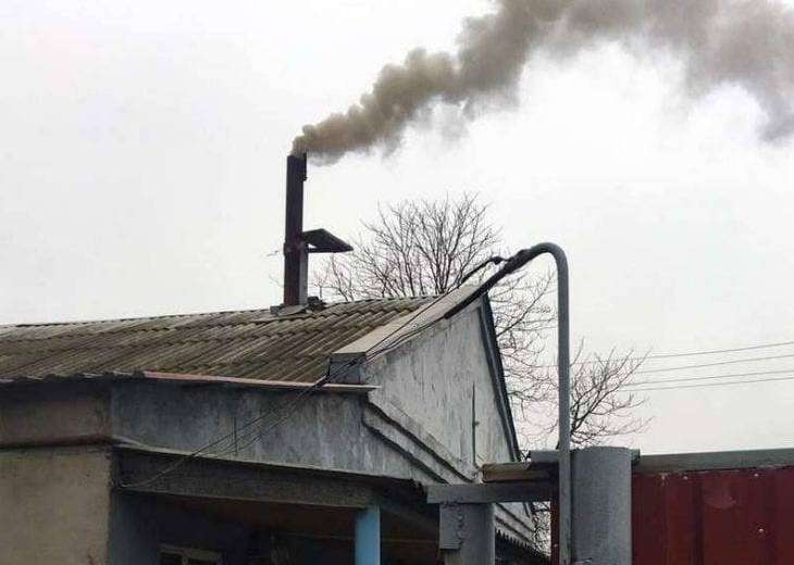 В Днепре мужчина травит соседей токсичным дымом