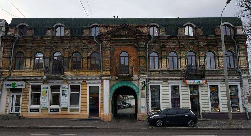 В центре Днепра отреставрировали памятку архитектуры (ФОТО)