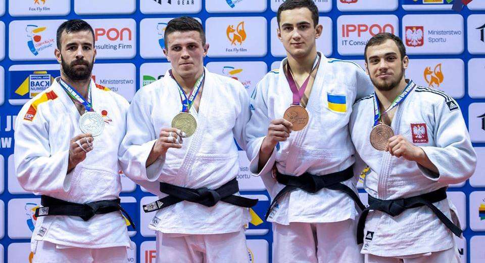 Дніпровські спортсмени везуть медалі з Варшави