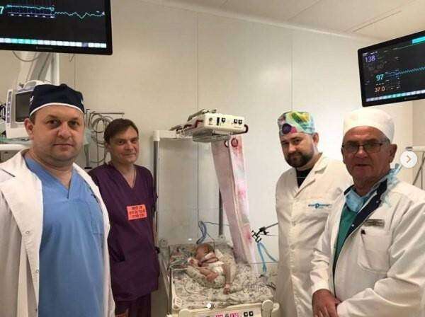 В Днепре медики сделали уникальную операцию трехдневному малышу