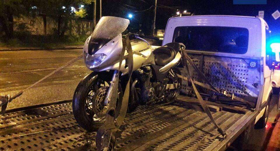 У Дніпрі поліцейські зупинили за порушення ПДД та виявили підробні документи на мотоцикл