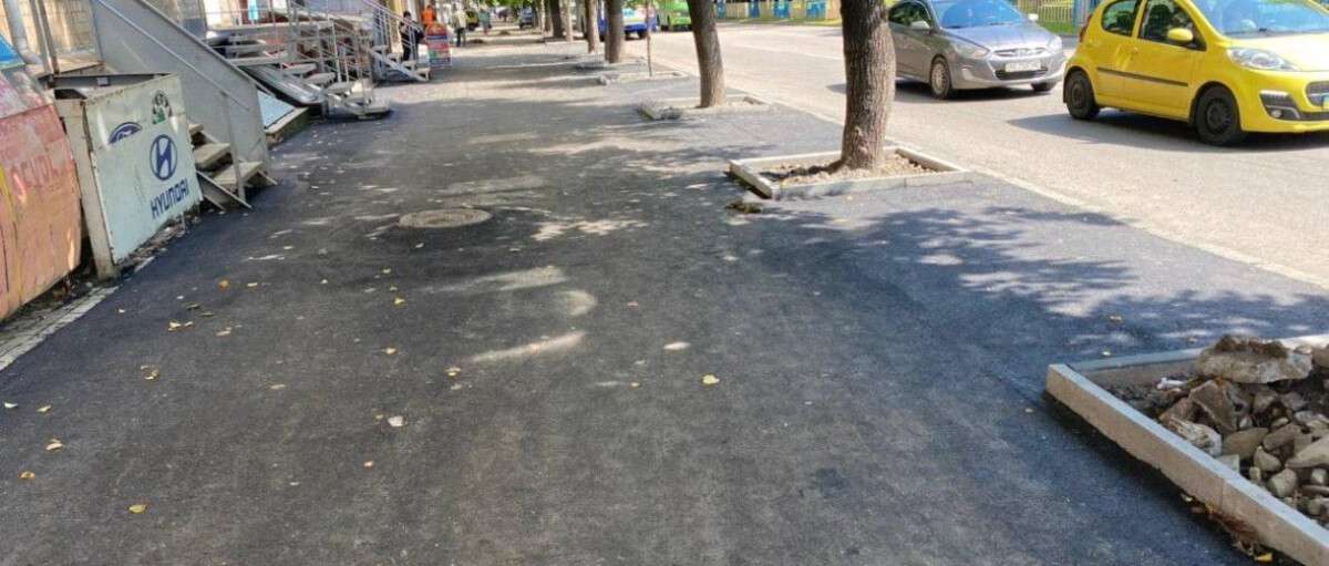 Долгожданный перекресток: в Днепре ремонтируют &quot;убитый&quot; тротуар, о котором всегда забывали (ФОТО)