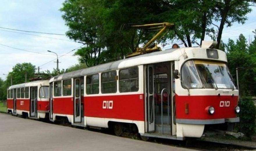 В Днепре трамвай №11 будет перевозить пассажиров по сокращенному маршруту