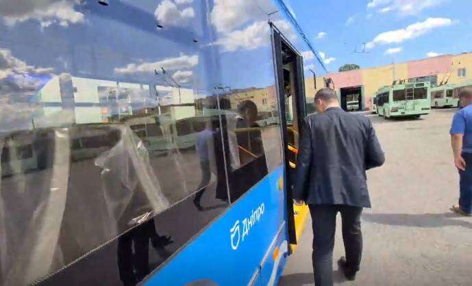 Скоро в Днепре: В Минске опробовали новые автономные троллейбусы для Днепра (ВИДЕО, ФОТО)