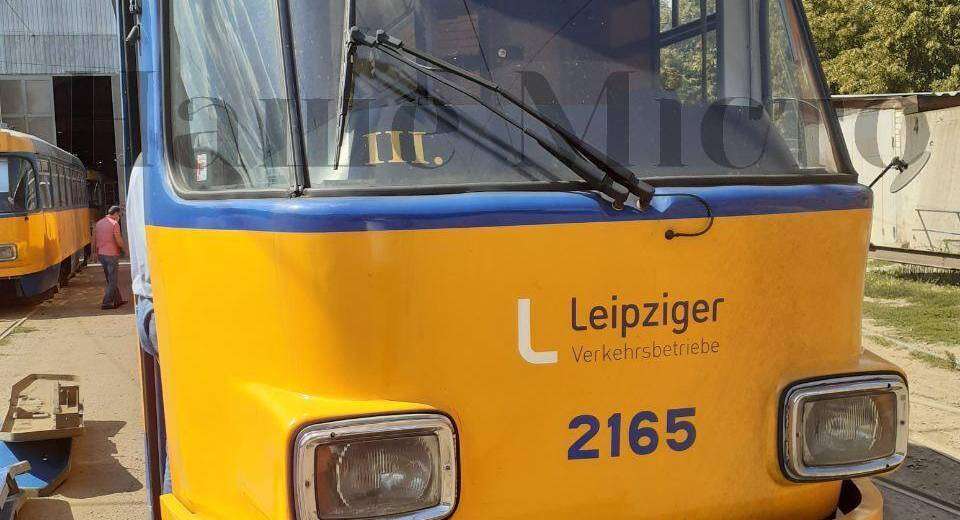 В Днепр привезли 8 трамвайных вагонов из Германии (ФОТО)