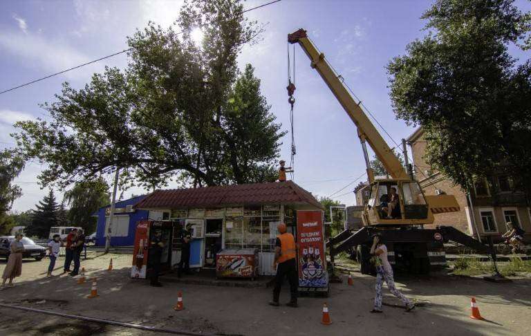 В Днепре демонтировали очередную «наливайку»