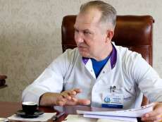 Рыженко оставил школы без медсестер и врачей