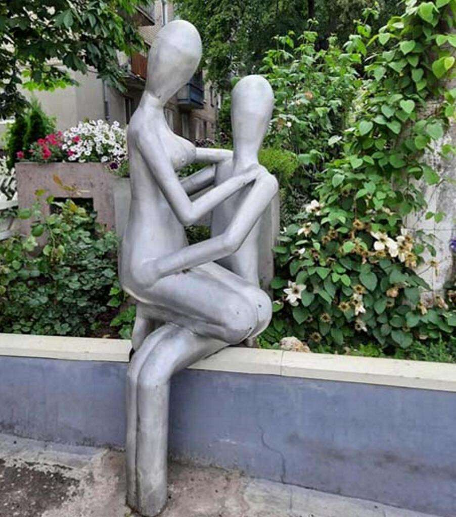 влюбленные скульптуры2