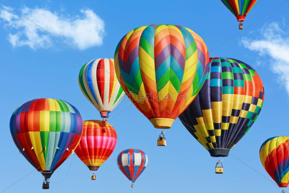_colorful-hot-air-balloons_11004694_high