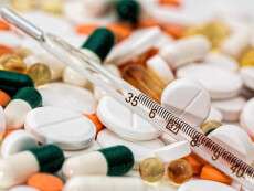 лекарства таблетки болезнь корона грипп больница температура