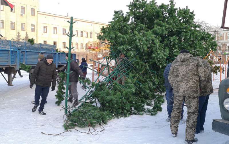 Упала фотография с полки умершего человека примета