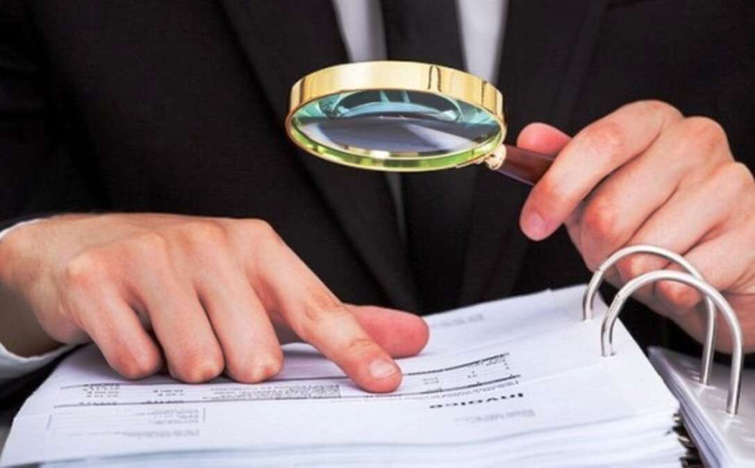 Яка кримінальна відповідальність за підробку документів в Україні