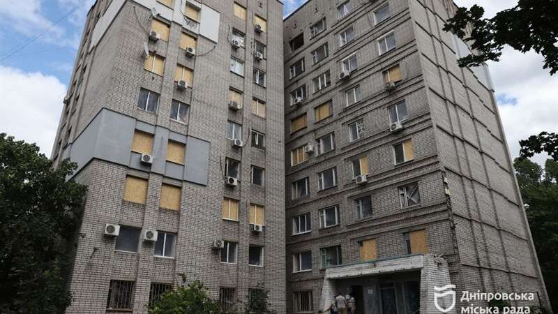 Дніпро оперативно відновлює пошкоджене внаслідок ворожої атаки житло. Як отримати компенсацію