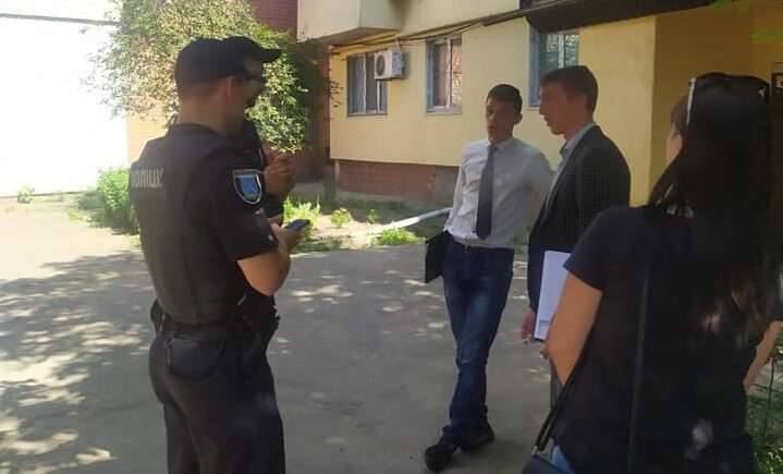 Как настойчивые продавцы окон «разводят» бабушек