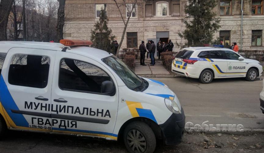 В Каменском местные власти пытаются “нагнуть” частный бизнес