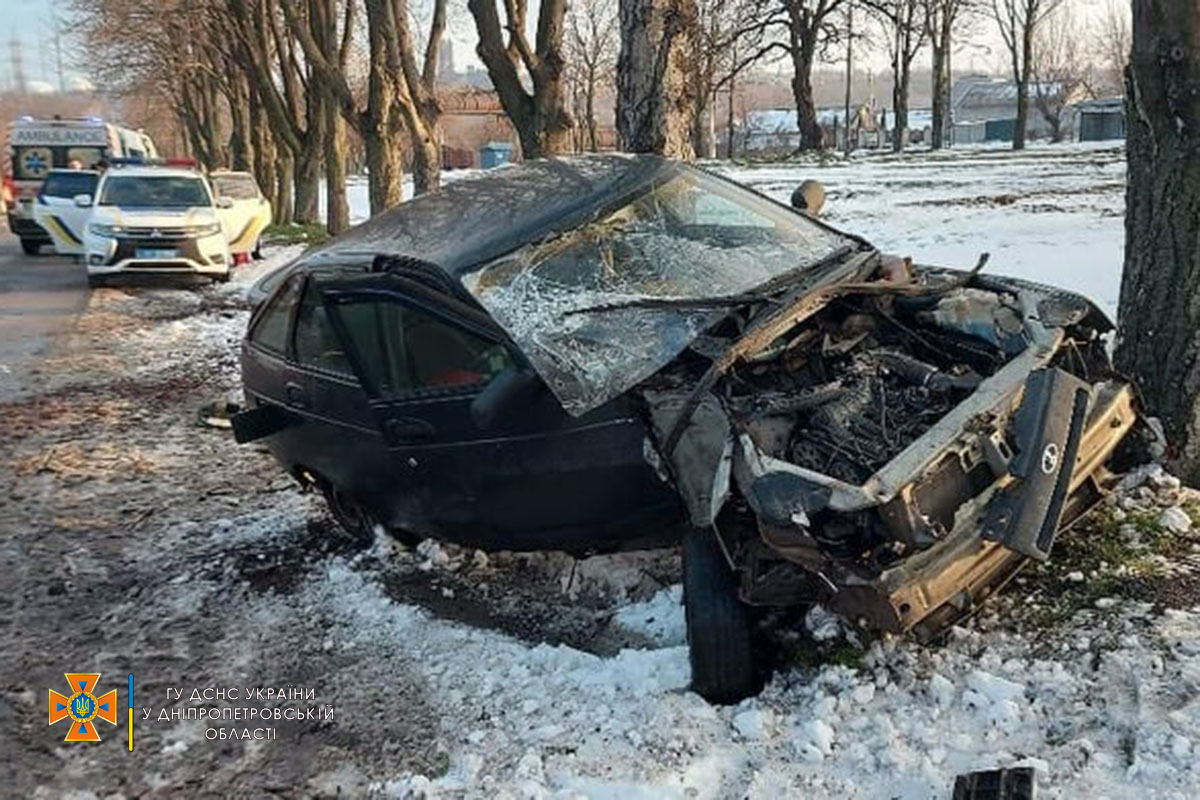 ДТП под Днепром: двоих детей увезли в больницу
