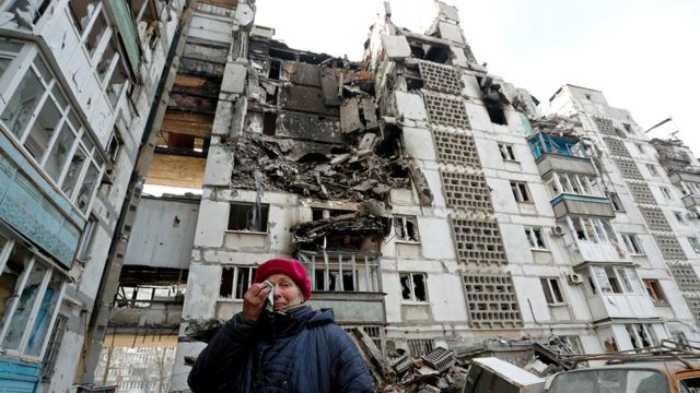 Справка о фильтрации и разрешение на пребывание: как Мариуполь превращают в гетто