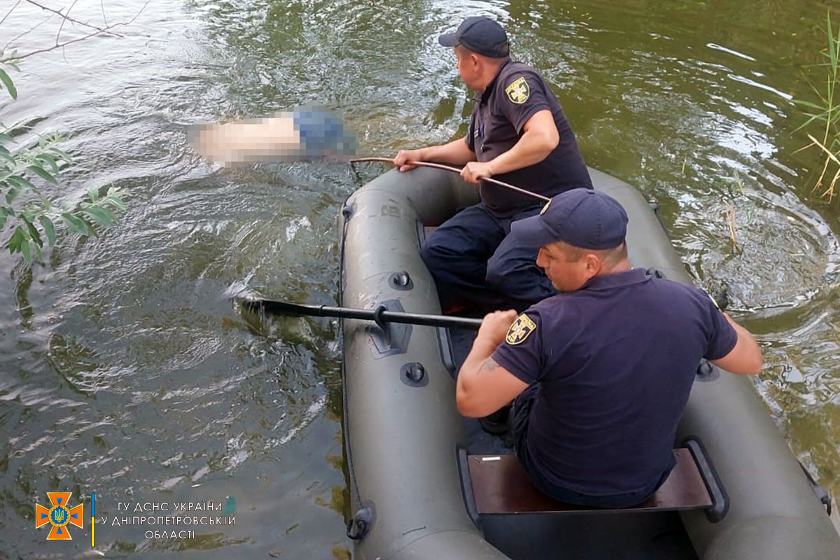 Пірнув та зник під водою: на Дніпропетровщині втопився чоловік