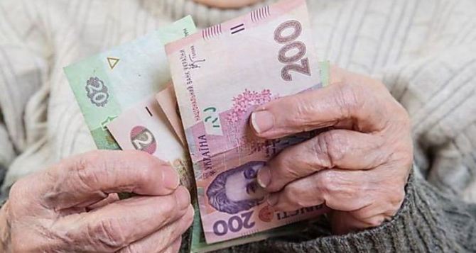 Украинские пенсионеры вернут часть выплаченных денег