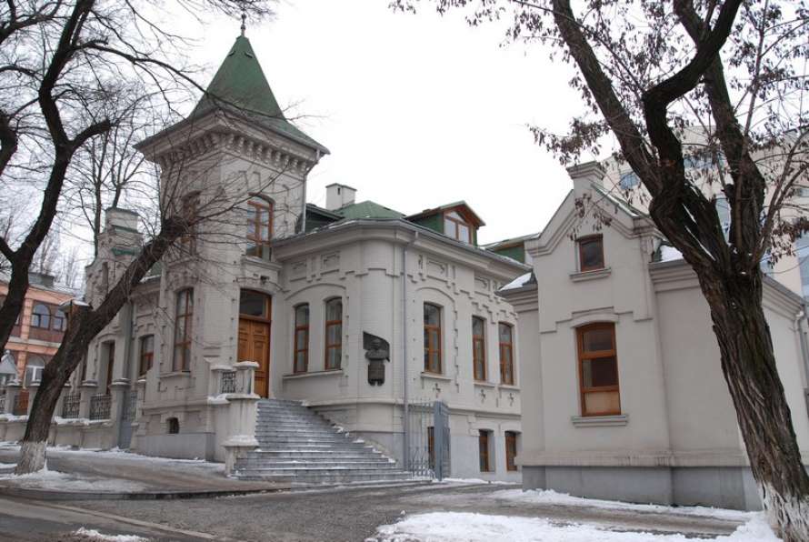 В Днепре ПриватБанк продает памятник архитектуры