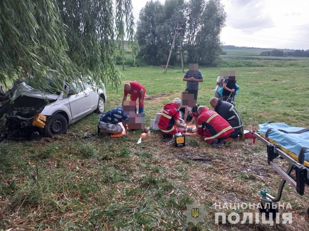 По факту смертельного ДТП, в котором погибло 3 человека, полиция открыла уголовное производство