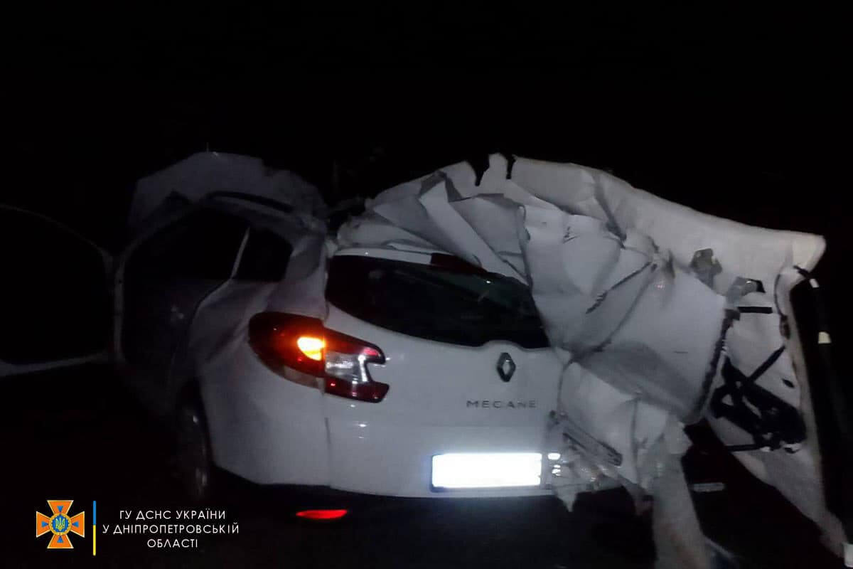 На Дніпропетровщині в ДТП загинули дві жінки та дитина