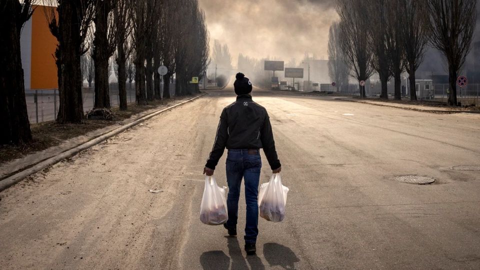 Як правильно поводитись, якщо вас затримала тероборона під час комендантської години