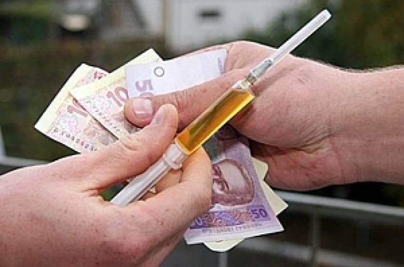 В Днепре наркотики сбывали через Telegram канал (ВИДЕО)