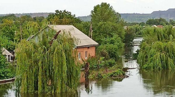 СБУ відкрила кримінальне провадження після обстрілів дамби на Дніпропетровщині й ТЕЦ на Харківщині. Відео