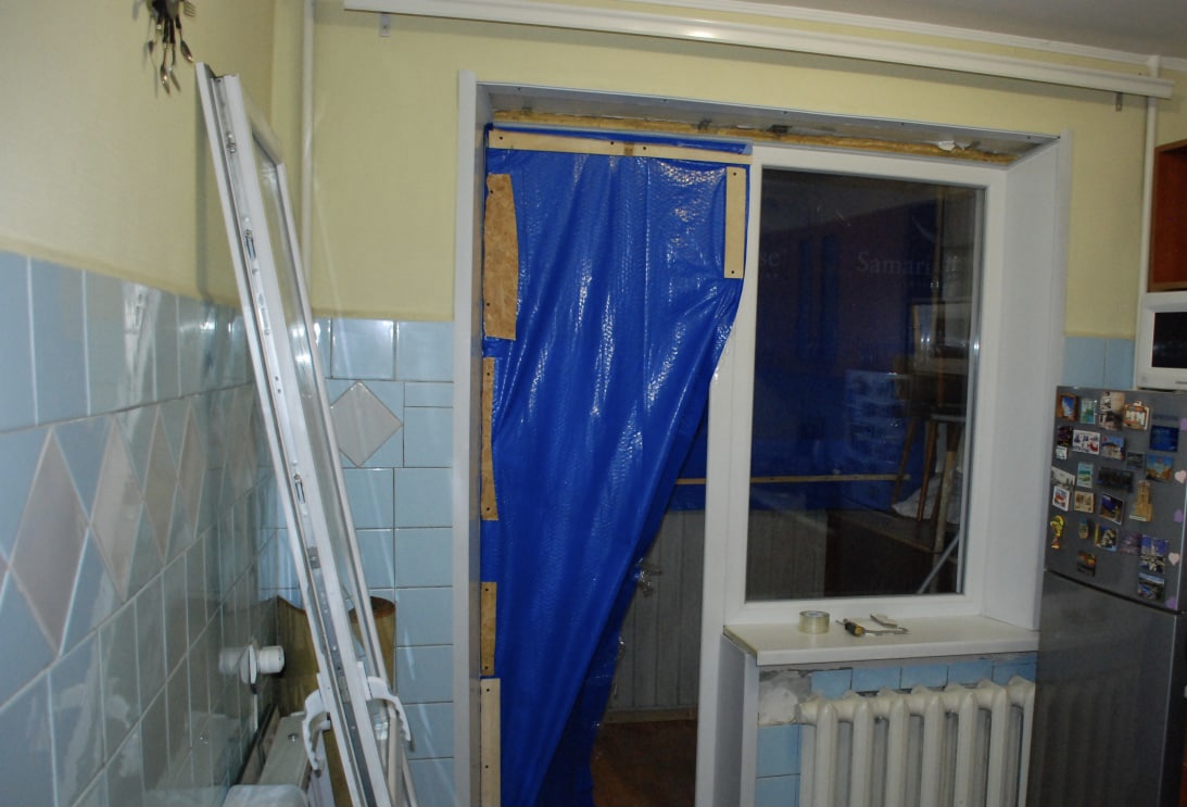 Ракетний обстріл Дніпра: як відновлюються багатоквартирні будинки, що постраждали 10 жовтня