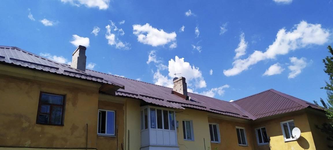 В Днепре коммунальщики выполнини капитальный ремонт кровли в жилых домах