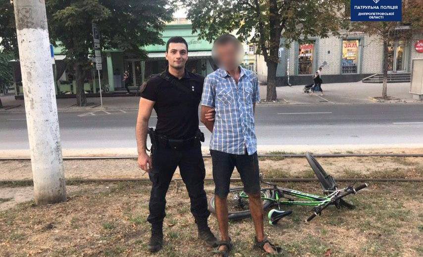 В Днепре полицейские задержали вора за 15 минут