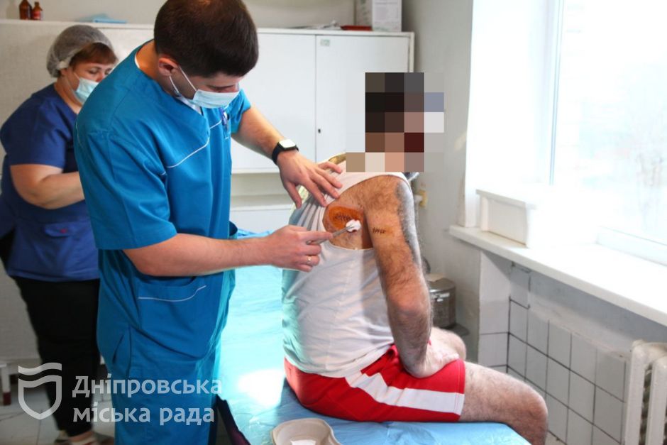 Герої медичного фронту: у Дніпрі виліковують більш ніж 90 % бійців
