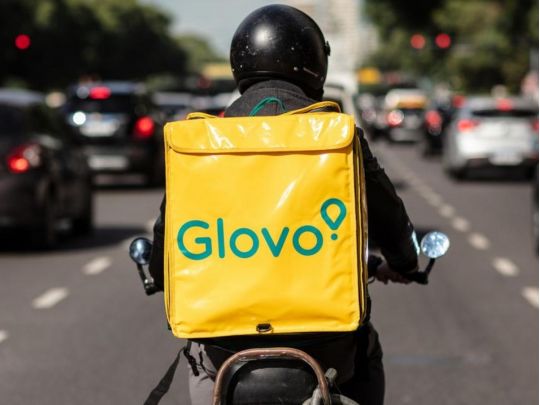 У Дніпрі чоловік з сумкою кур’єра Glovo відкрив стрілянину та викрав 350 тисяч доларів
