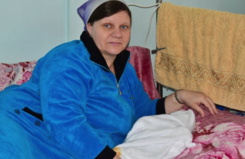 В Мечникова женщина-переселенка родила 12-го ребенка: фото