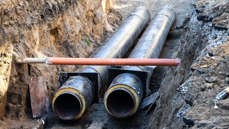 Комунальники працюють без відпочинку, ремонтуючи водогін: комунальники Дніпра про ситуацію на 10:00