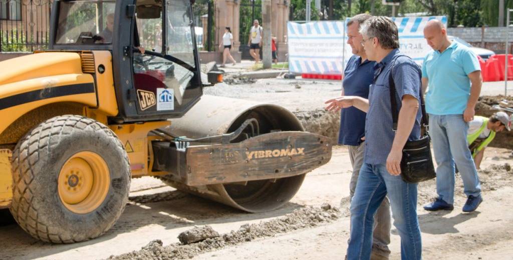 Борис Филатов о комплексной реконструкции улице Курчатова: лучше сделать раз и дорого, однако – навеки (фото)