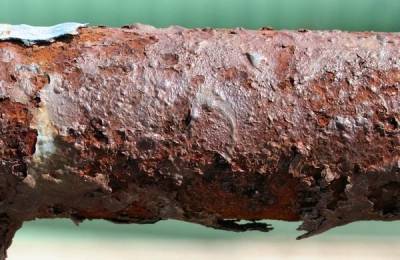 57 миллионов за ржавые трубы: ДнепрОГА наняла фирму с уголовным шлейфом