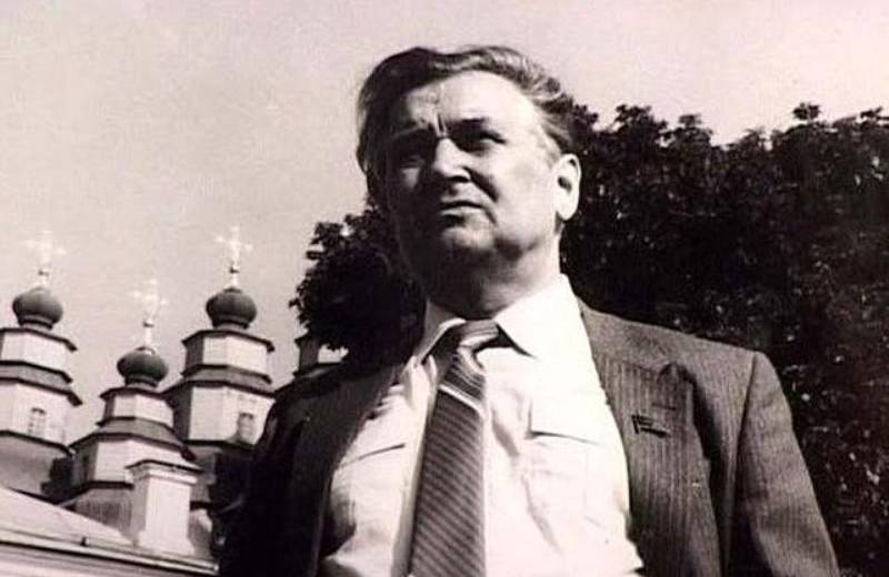К юбилею Олеся Гончара в Днепре прочитали отрывки из его поэзии и прозы: видео
