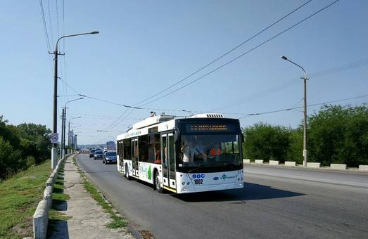 В Днепре показали, как проходят работы по созданию троллейбусного маршрута на Солнечный: фото